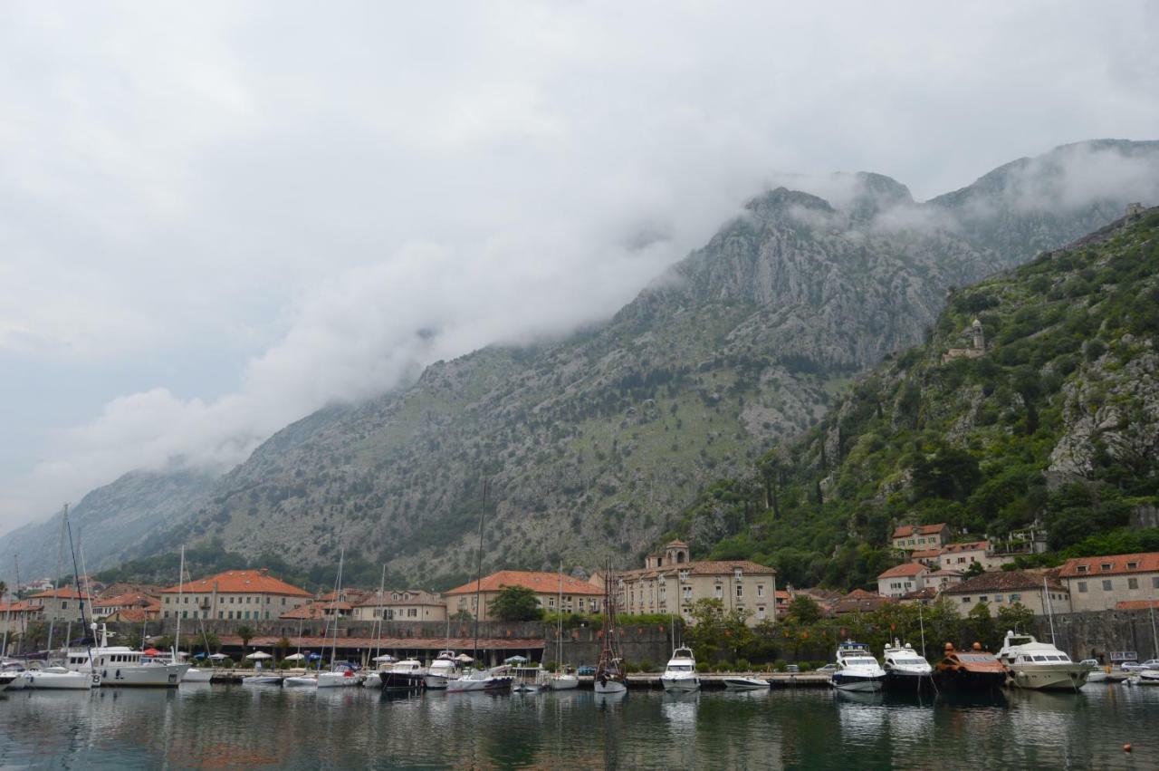 Apartments Qualitas Kotor Exterior foto